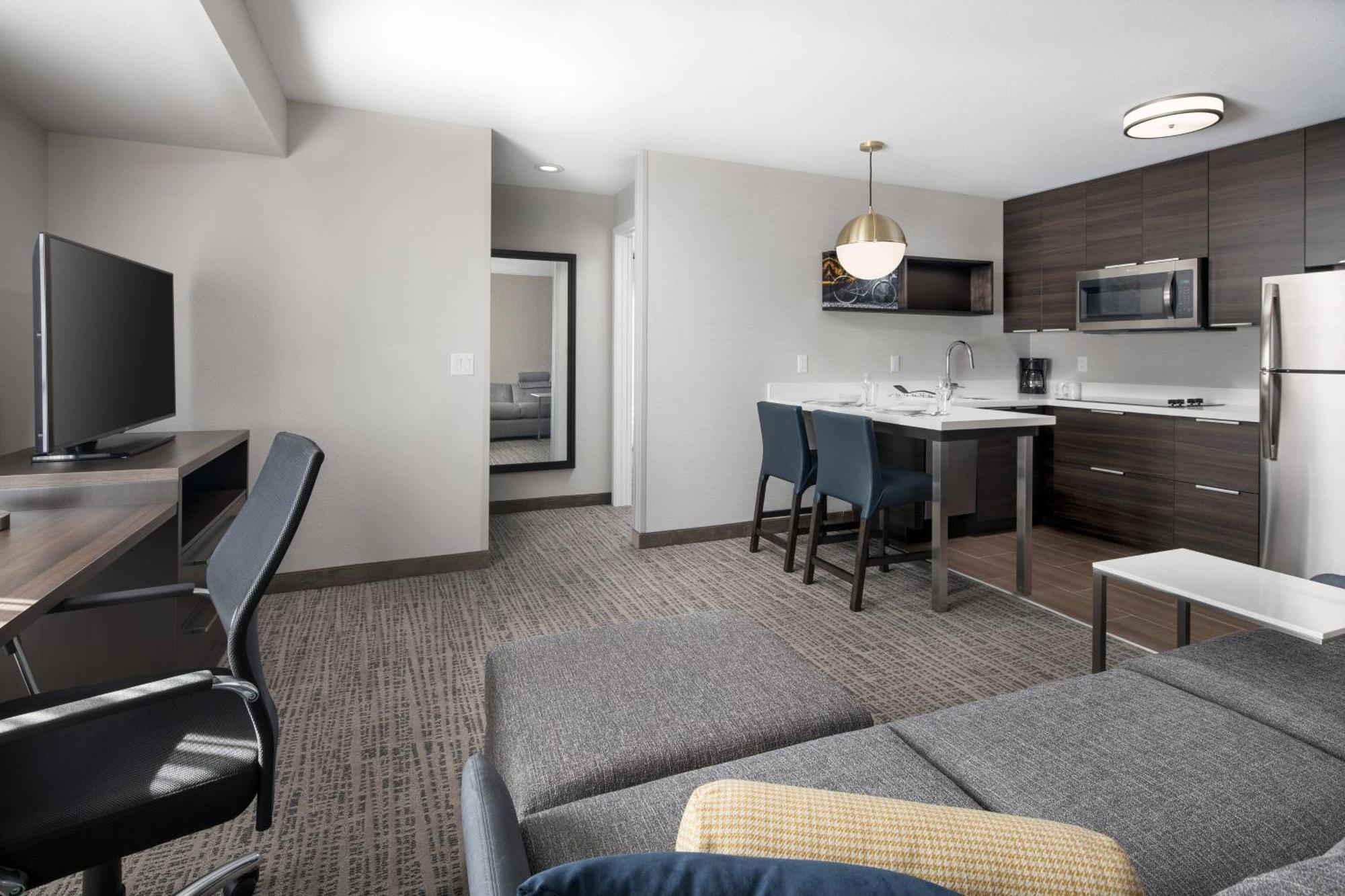By Marriott Canyon Boulevard Hotel 4*